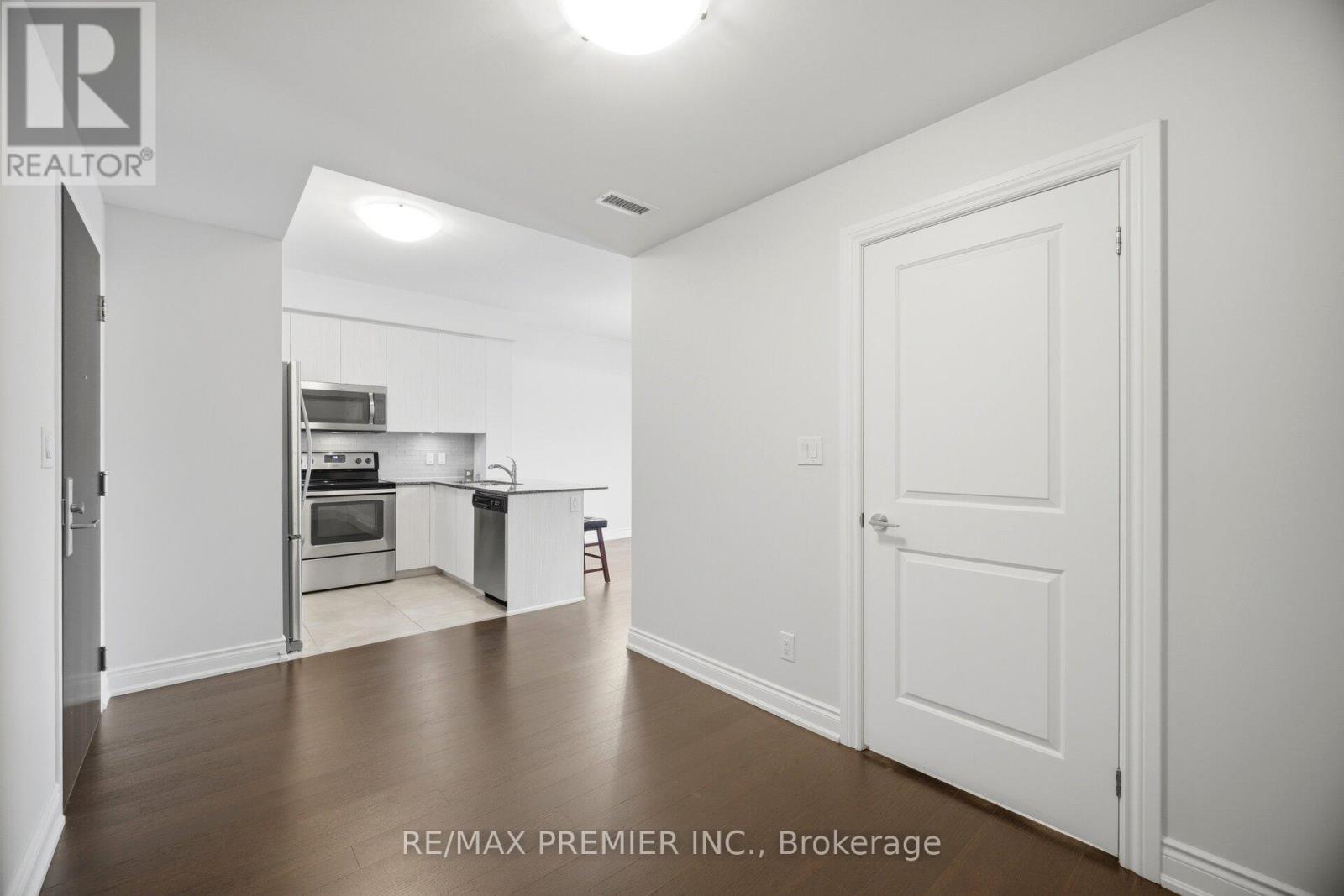 305 - 86 Woodbridge Avenue, Vaughan, Ontario  L4L 1L3 - Photo 9 - N13213418