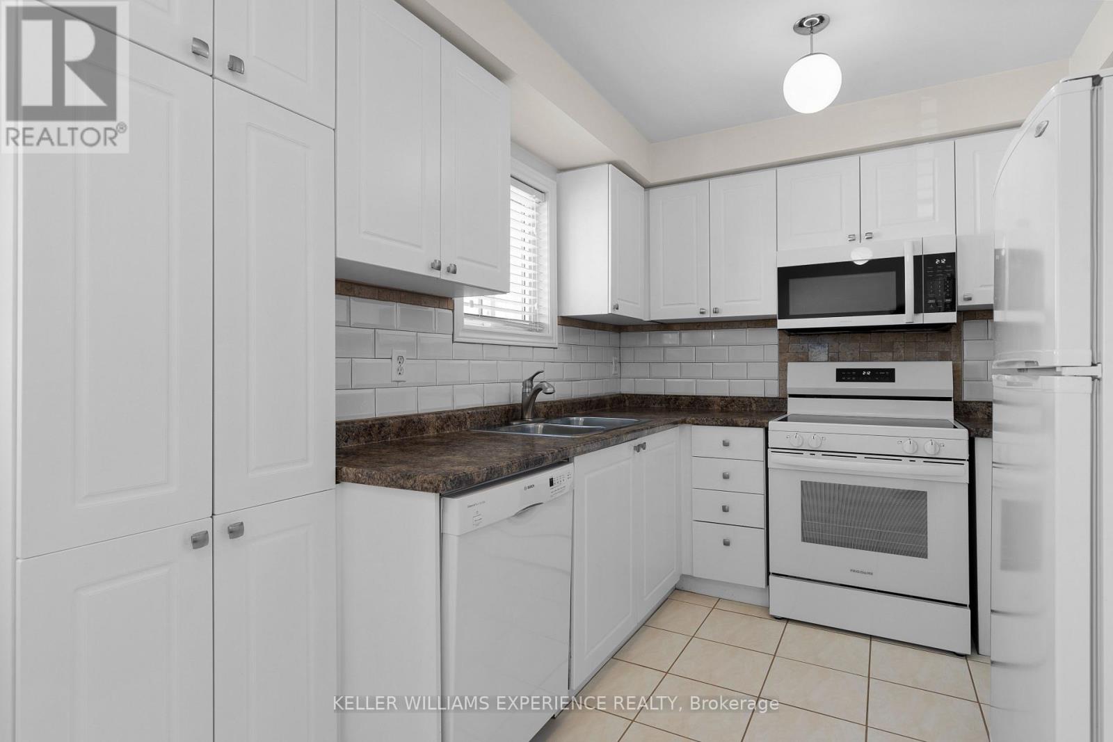 72 Rundle Crescent, Barrie, Ontario  L4N 8E6 - Photo 8 - S13212900