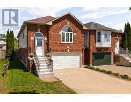 72 RUNDLE CRESCENT, Barrie, Ontario