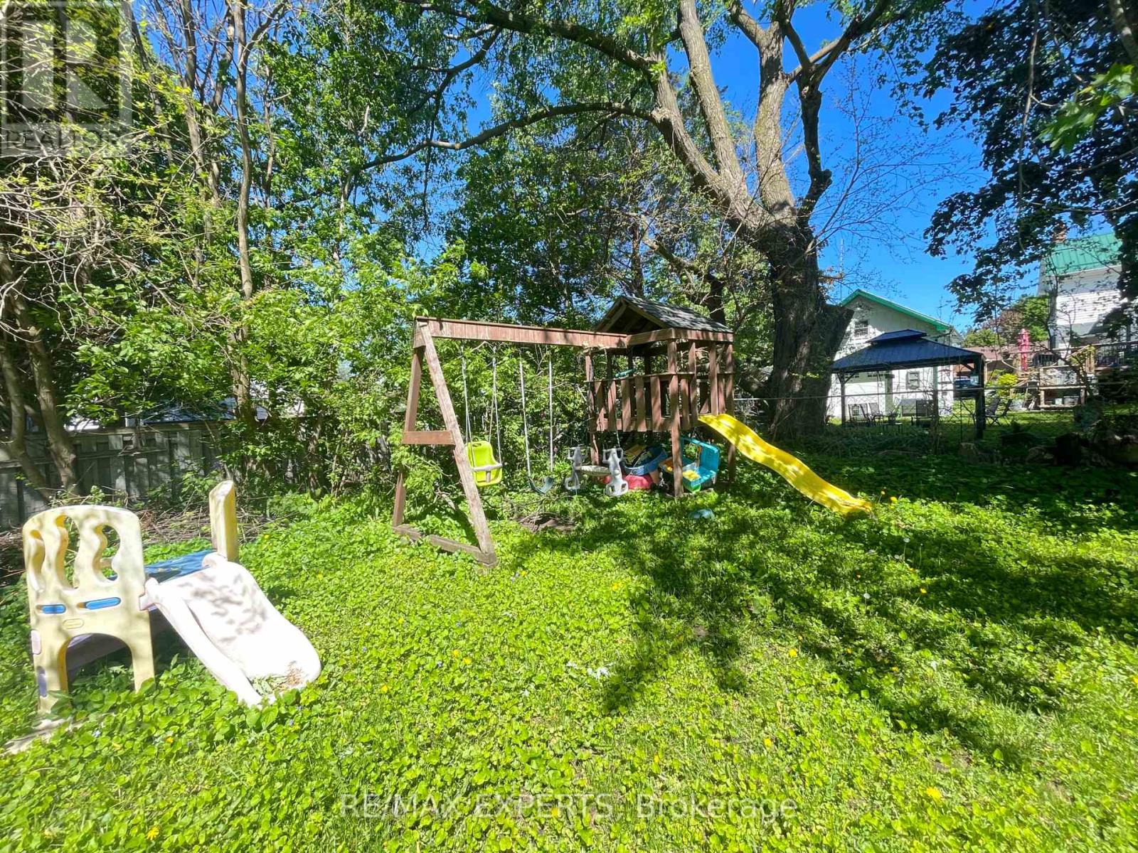 Upper - 23 Townley Street, Clearview, Ontario  L0M 1P0 - Photo 17 - S13213062