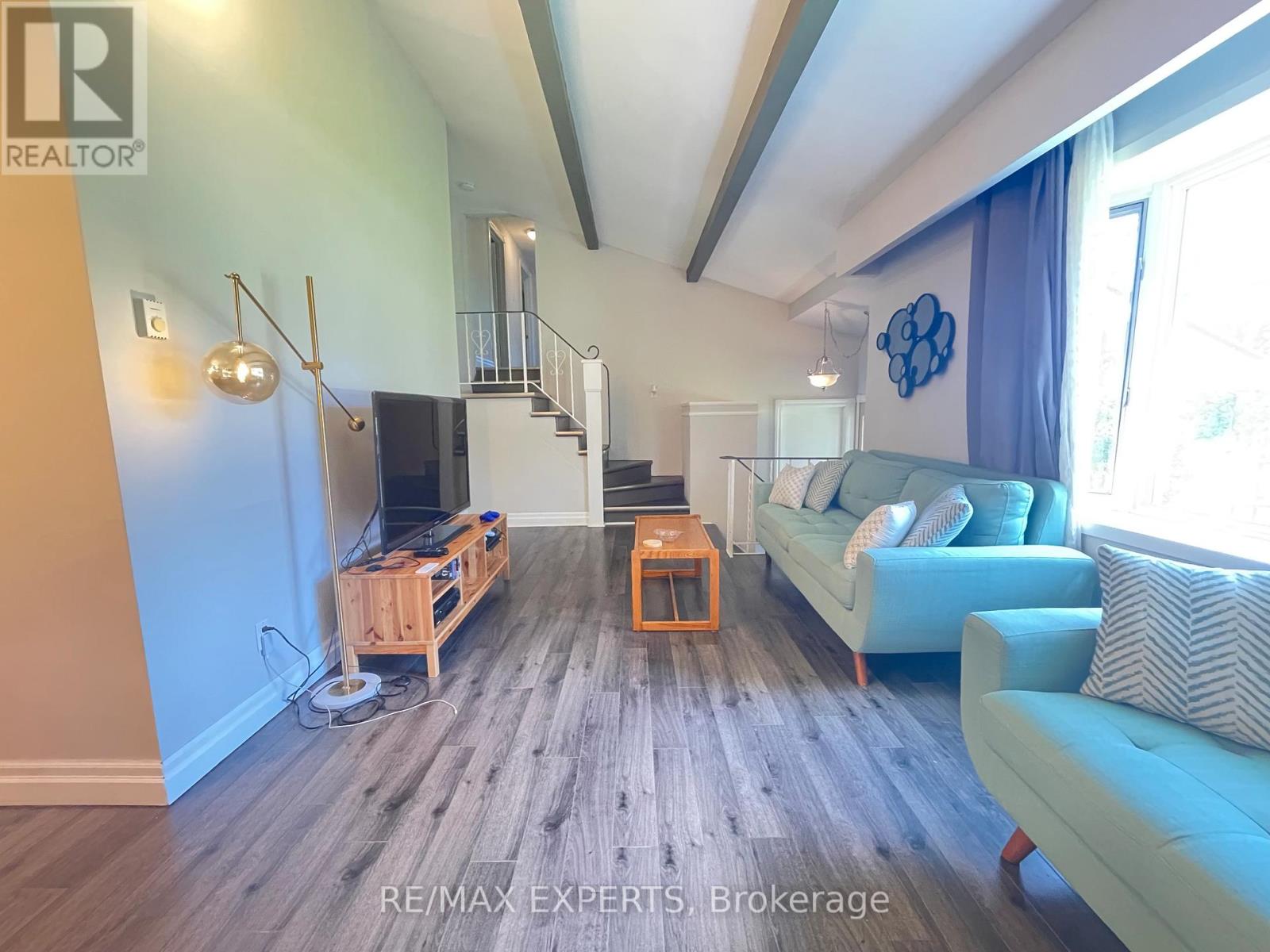 Upper - 23 Townley Street, Clearview, Ontario  L0M 1P0 - Photo 4 - S13213062