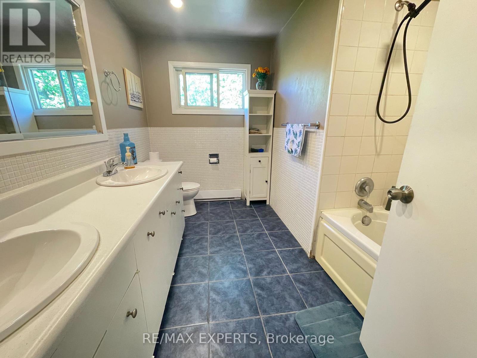 Upper - 23 Townley Street, Clearview, Ontario  L0M 1P0 - Photo 8 - S13213062