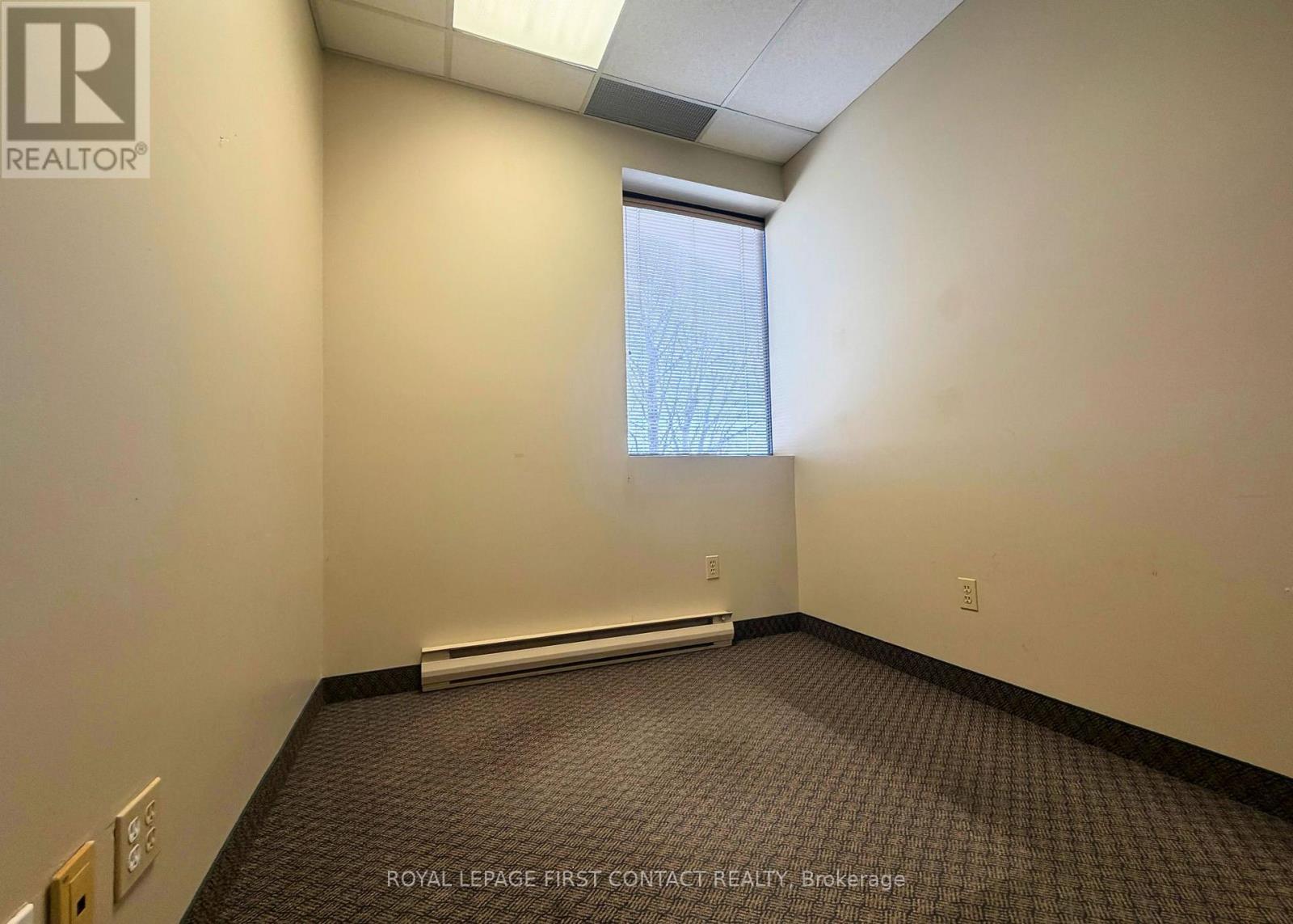 202 - 135 Bayfield Street, Barrie, Ontario  L4M 3B3 - Photo 3 - S13213180