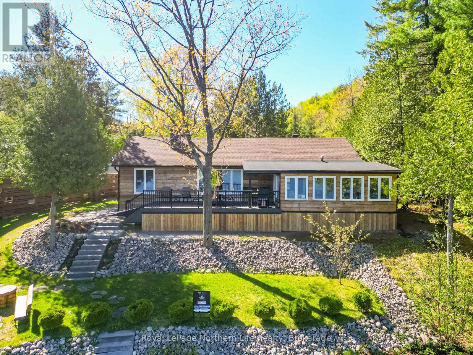 131 West Peninsula Road, North Bay, Ontario  P1B 8G4 - Photo 1 - X13213042