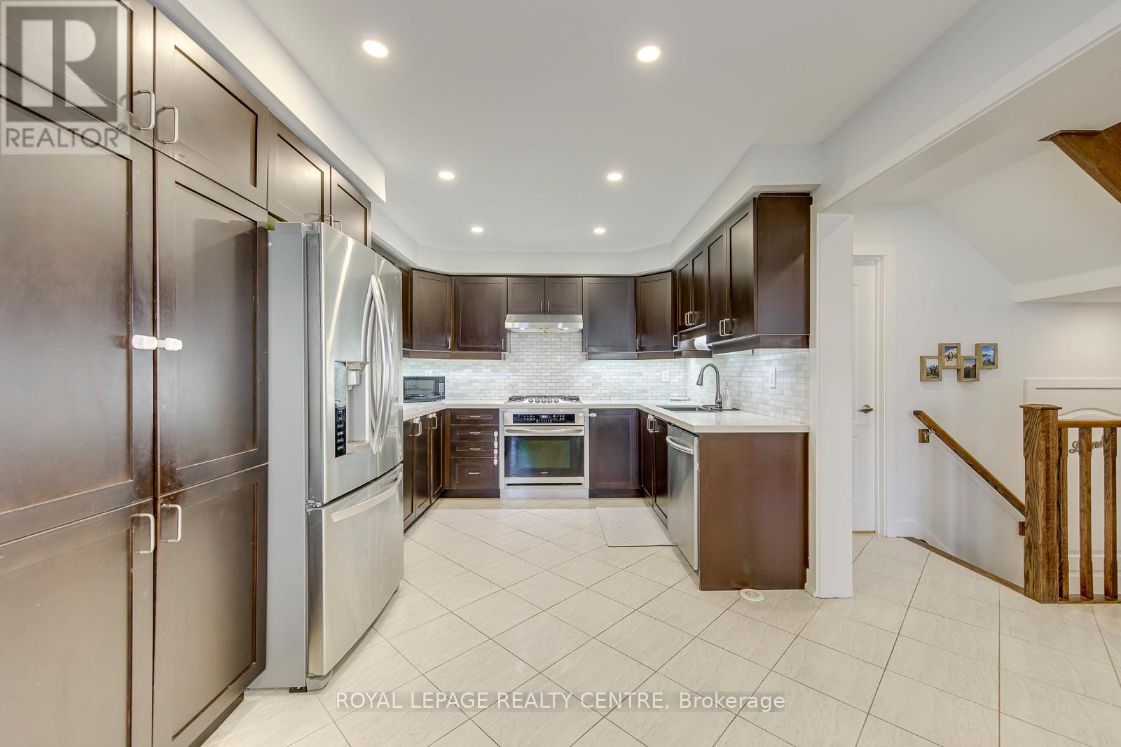 519 Cavanagh Lane, Milton, Ontario  L9T 8G4 - Photo 12 - W13212910