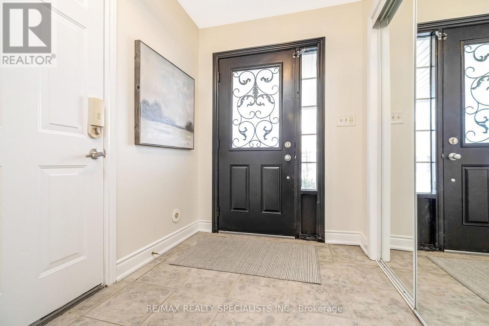 3032 Drumloch Avenue, Oakville, Ontario  L6M 5H8 - Photo 3 - W13212934