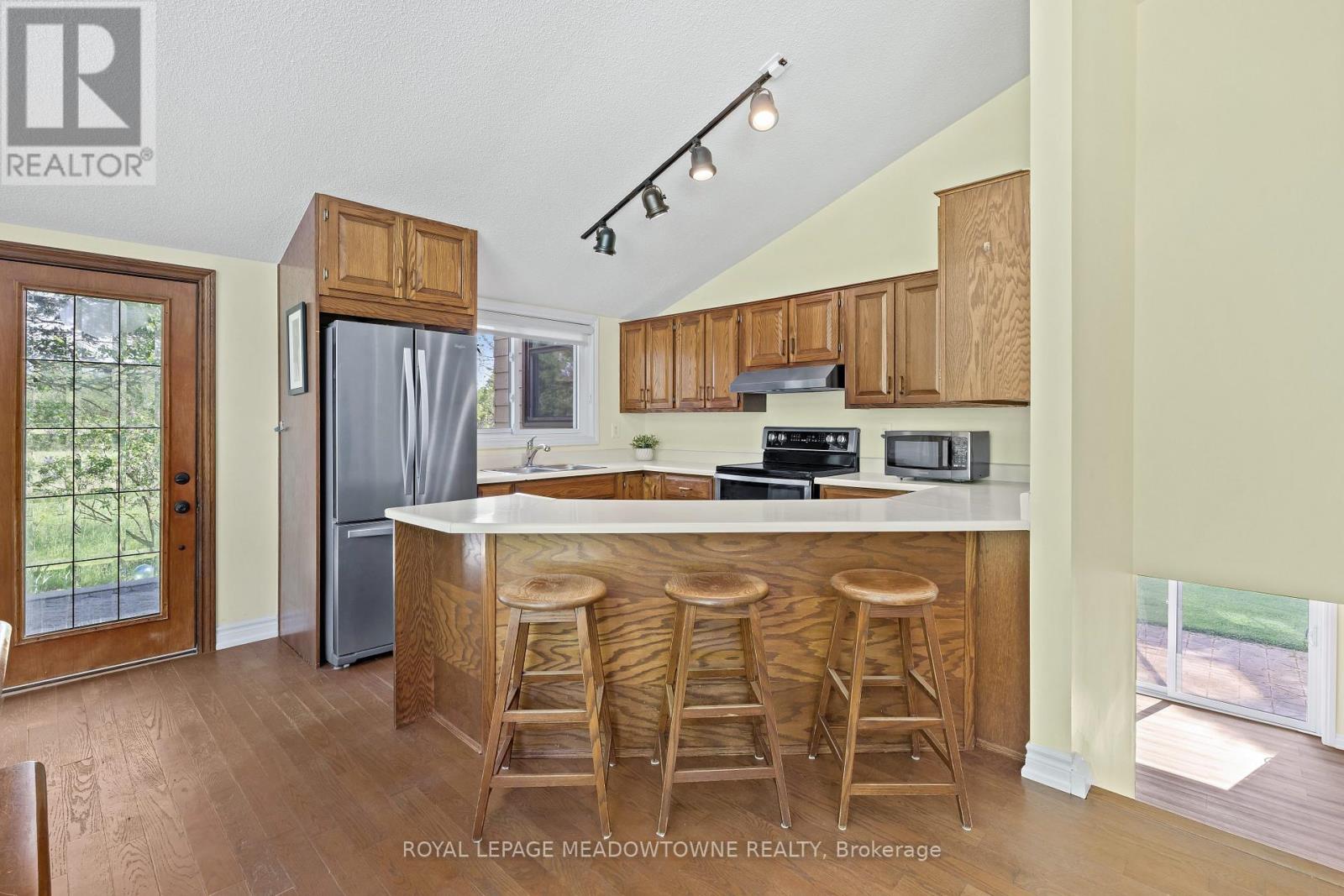 12072 Sixth Line, Halton Hills, Ontario  L0P 1H0 - Photo 16 - W13212936