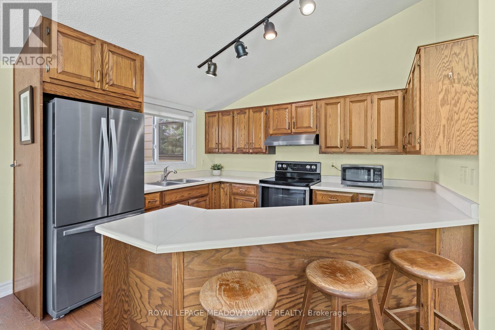 12072 Sixth Line, Halton Hills, Ontario  L0P 1H0 - Photo 17 - W13212936