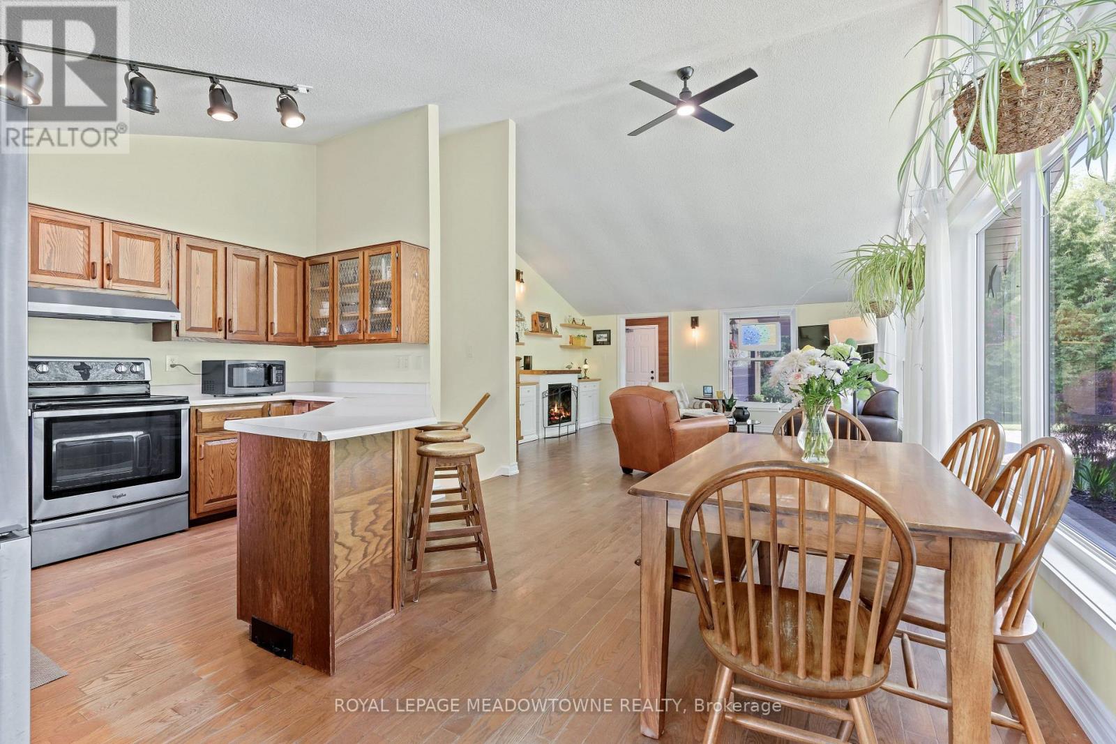 12072 Sixth Line, Halton Hills, Ontario  L0P 1H0 - Photo 21 - W13212936