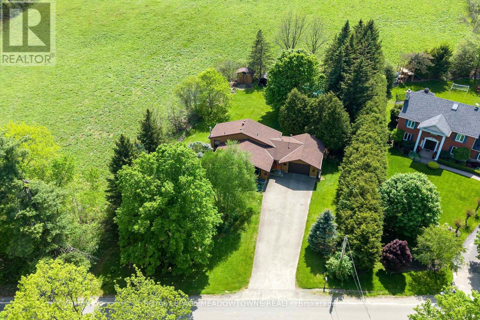 12072 Sixth Line, Halton Hills, Ontario  L0P 1H0 - Photo 4 - W13212936