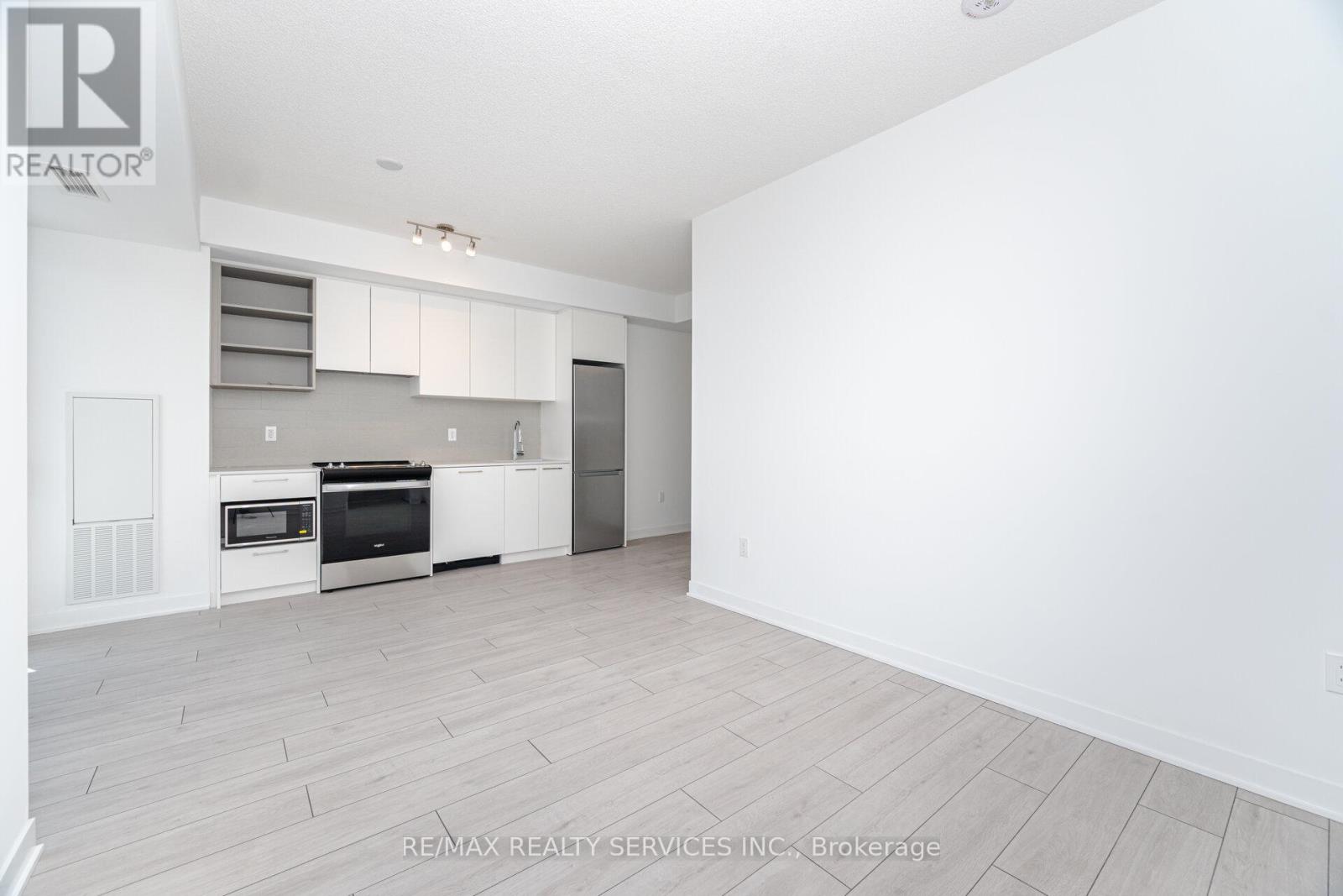 Unknown Address, ,    - Photo 12 - W13212950
