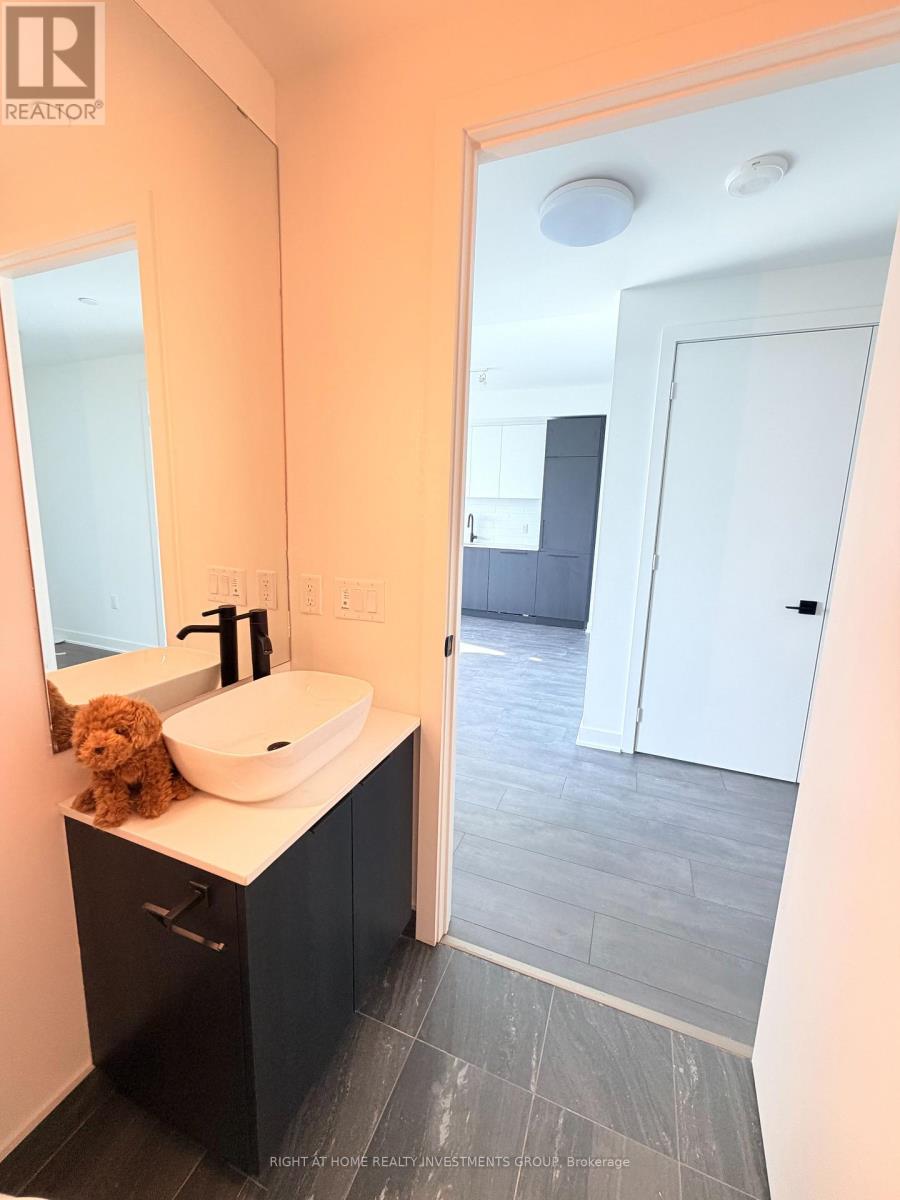 2101 - 1185 Dupont Street, Toronto, Ontario  M6H 1A5 - Photo 10 - W13212958