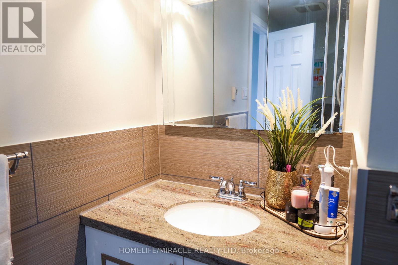 64 - 2440 Bromsgrove Road, Mississauga, Ontario  L5J 4J7 - Photo 30 - W13213120
