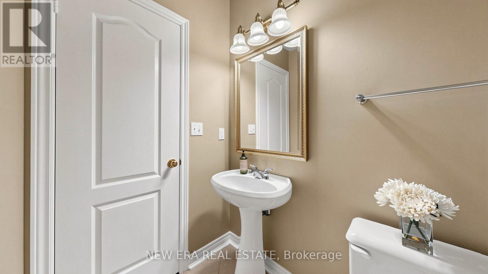 1206 Lindenrock Drive, Oakville, Ontario  L6H 6T4 - Photo 16 - W13213144