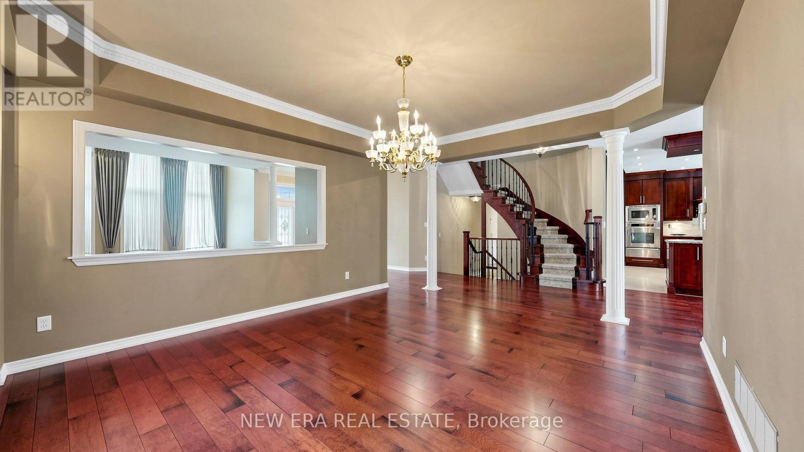 1206 Lindenrock Drive, Oakville, Ontario  L6H 6T4 - Photo 7 - W13213144