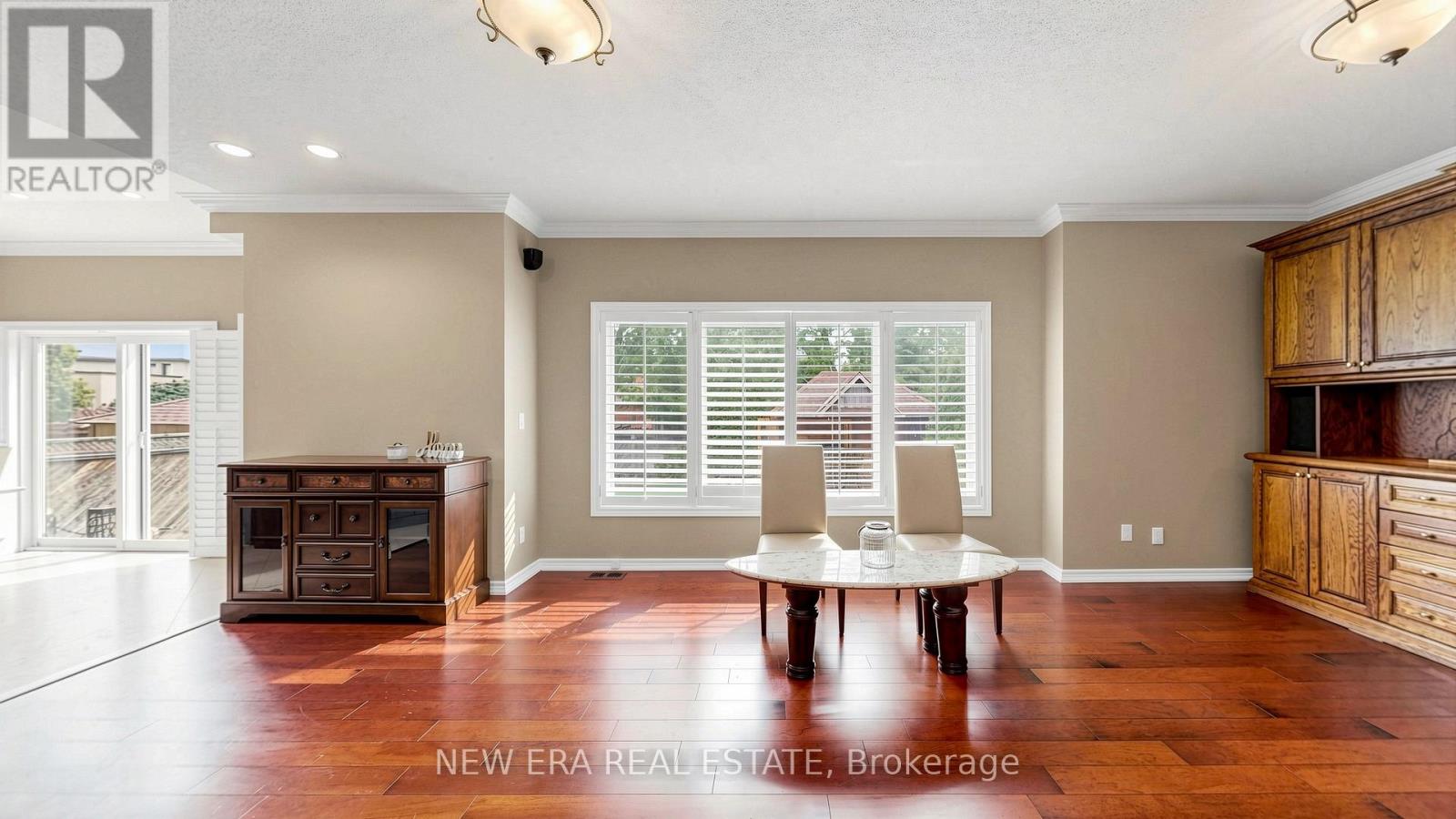 1206 Lindenrock Drive, Oakville, Ontario  L6H 6T4 - Photo 9 - W13213144