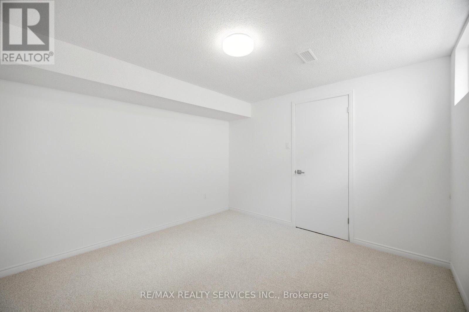 33 Hesp Drive, Caledon, Ontario  L7E 2R5 - Photo 19 - W13213154