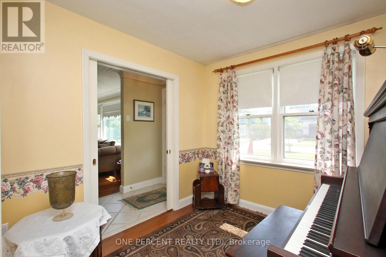 2455 Rebecca Street, Oakville, Ontario  L6L 2B1 - Photo 13 - W13213160