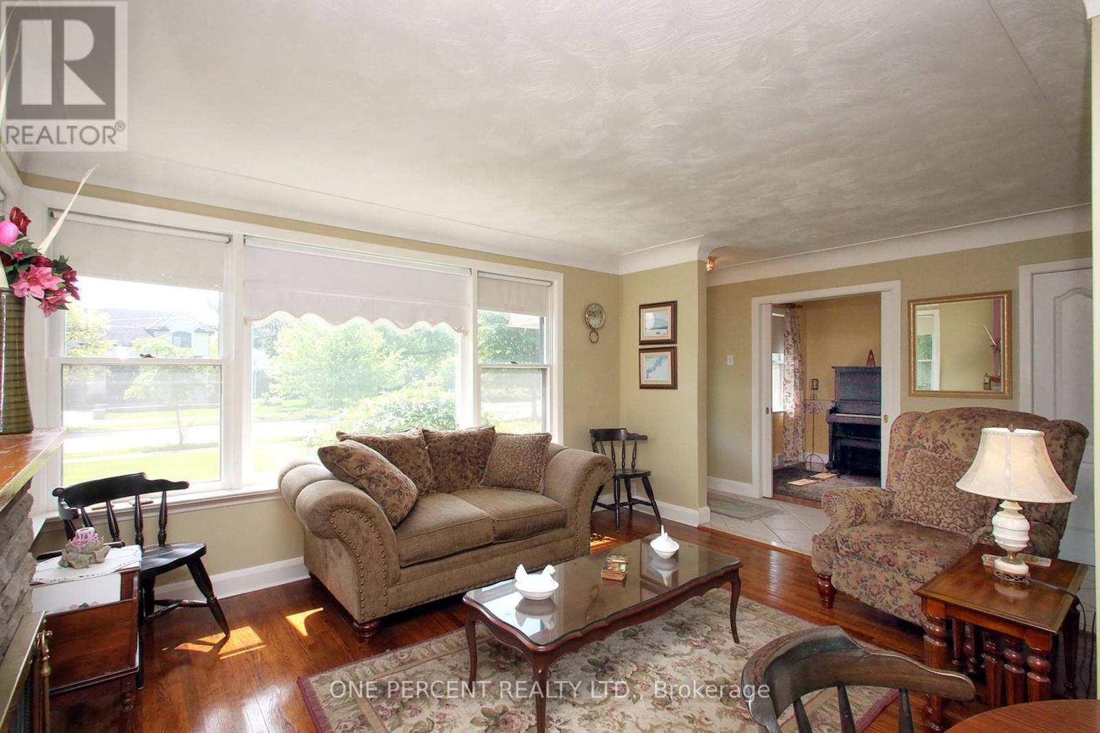 2455 Rebecca Street, Oakville, Ontario  L6L 2B1 - Photo 5 - W13213160