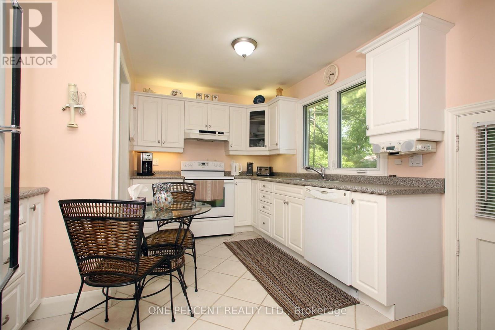 2455 Rebecca Street, Oakville, Ontario  L6L 2B1 - Photo 8 - W13213160
