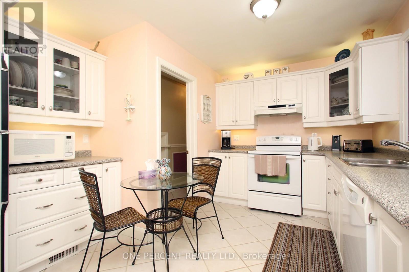 2455 Rebecca Street, Oakville, Ontario  L6L 2B1 - Photo 9 - W13213160