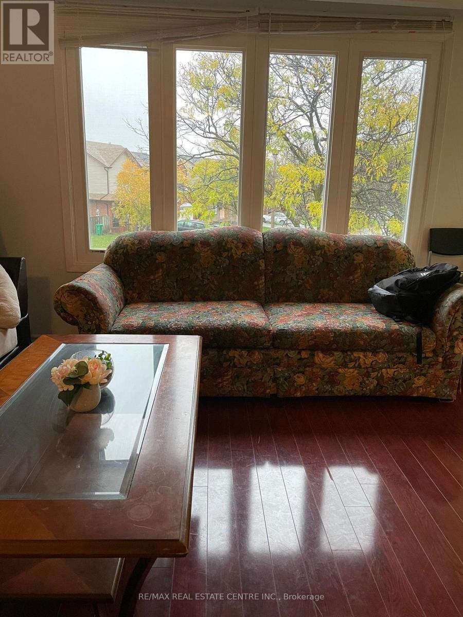26 Foxacre Row, Brampton, Ontario  L6V 3P5 - Photo 16 - W13213188