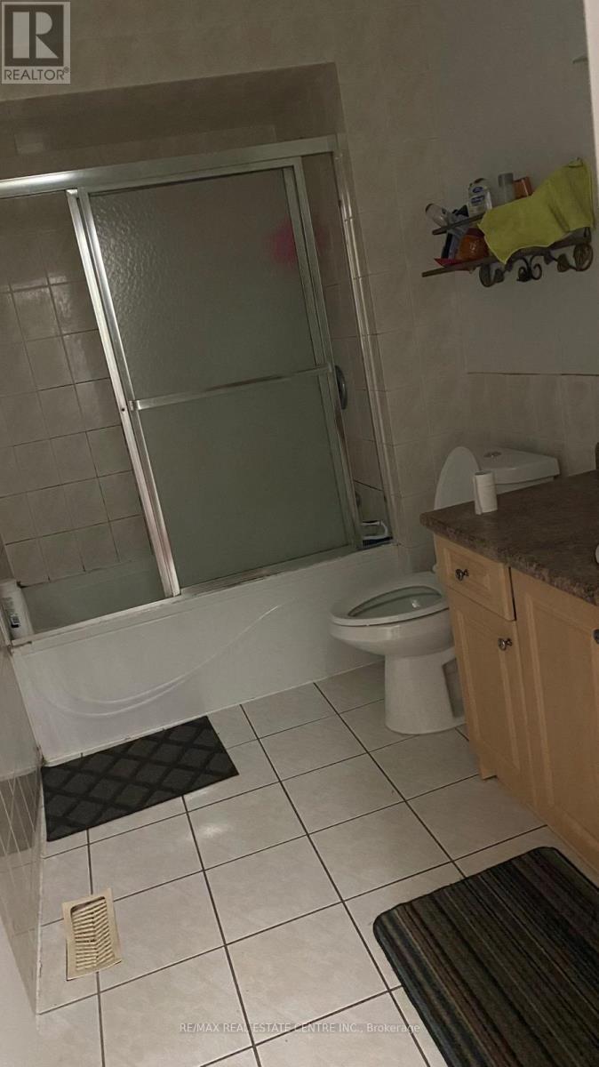 26 Foxacre Row, Brampton, Ontario  L6V 3P5 - Photo 20 - W13213188