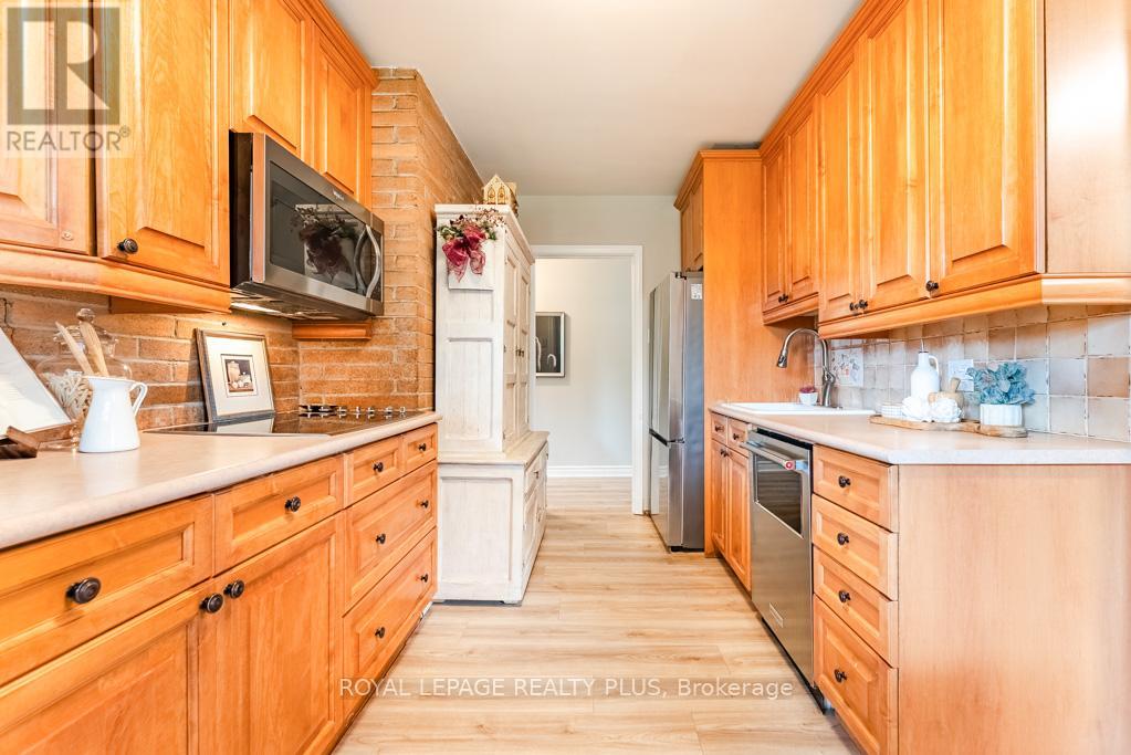 27 Sora Drive, Mississauga, Ontario  L5M 1B3 - Photo 13 - W13213226
