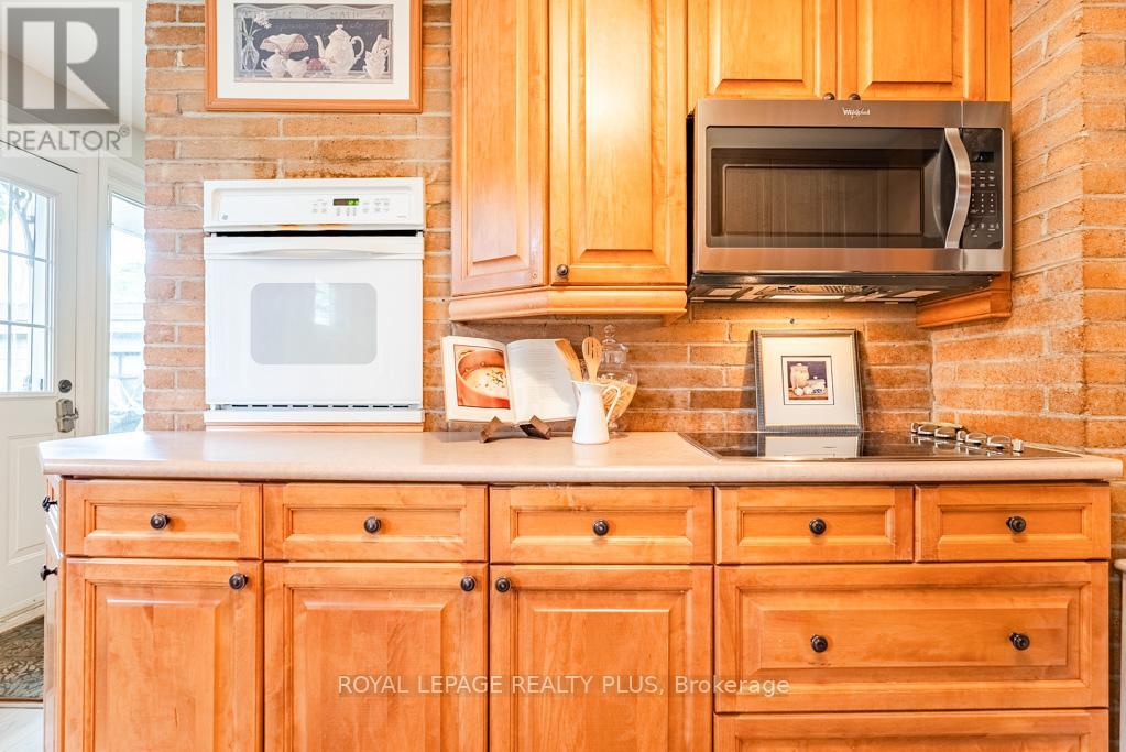 27 Sora Drive, Mississauga, Ontario  L5M 1B3 - Photo 15 - W13213226