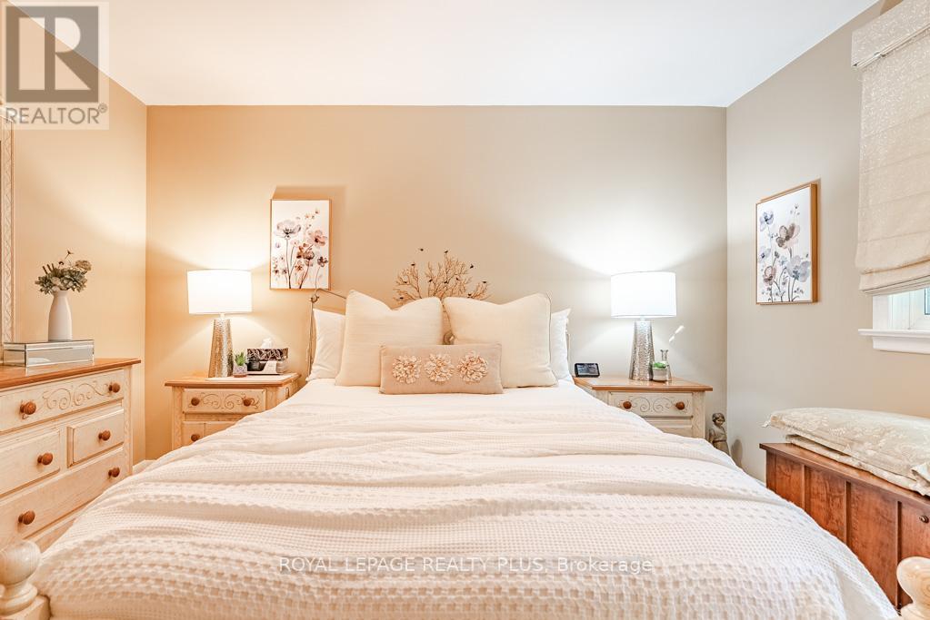 27 Sora Drive, Mississauga, Ontario  L5M 1B3 - Photo 25 - W13213226