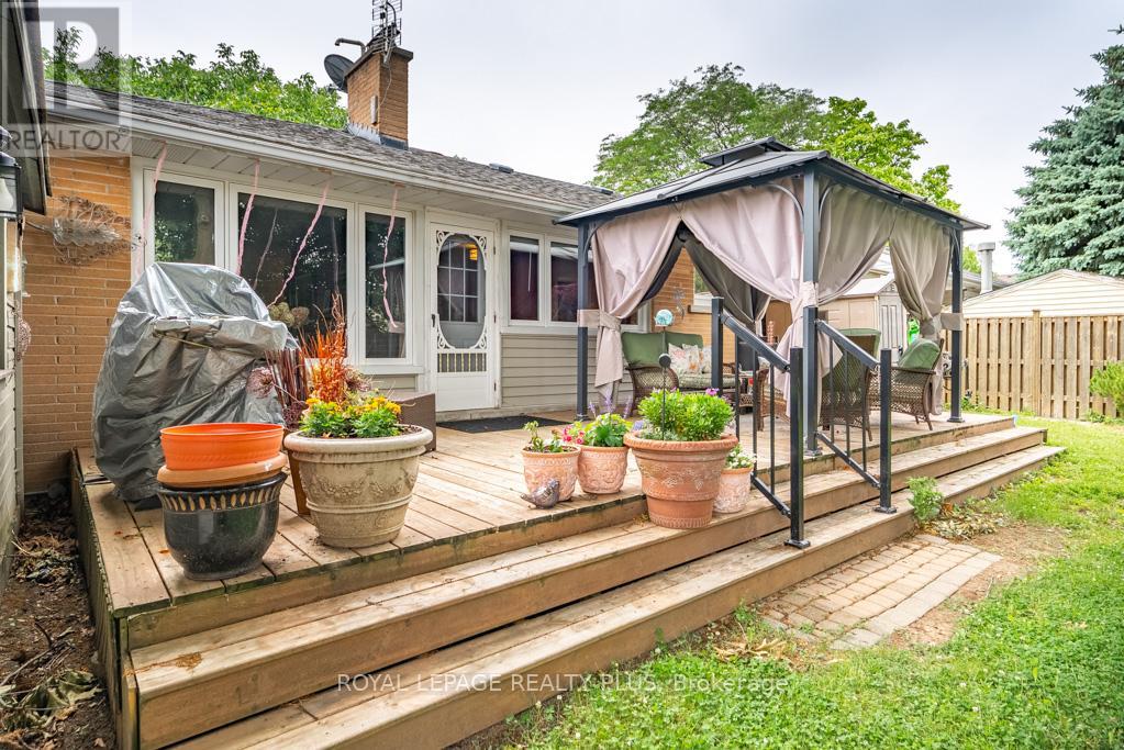 27 Sora Drive, Mississauga, Ontario  L5M 1B3 - Photo 33 - W13213226