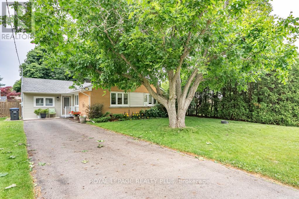 27 Sora Drive, Mississauga, Ontario  L5M 1B3 - Photo 4 - W13213226