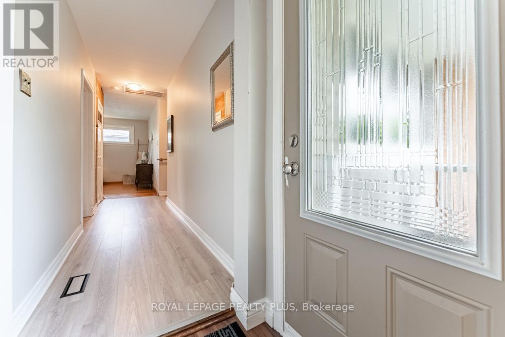 27 Sora Drive, Mississauga, Ontario  L5M 1B3 - Photo 5 - W13213226
