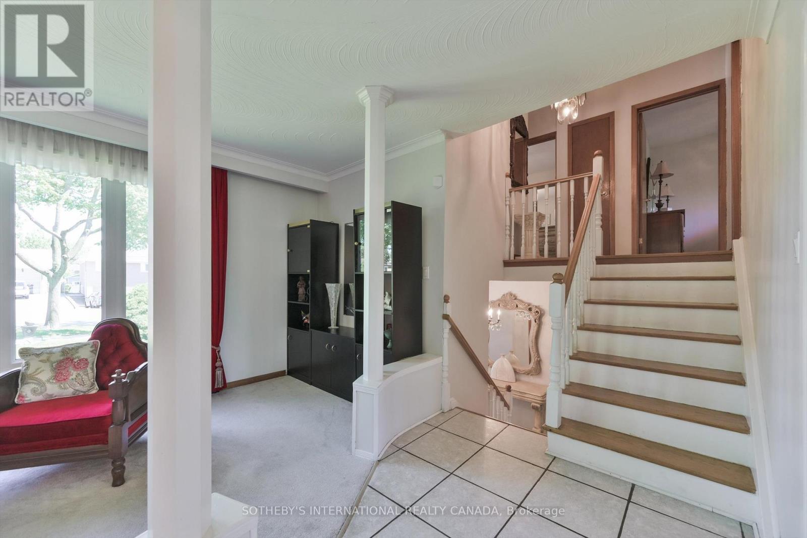 283 Derrydown Road, Toronto, Ontario  M3J 1S2 - Photo 12 - W13213244