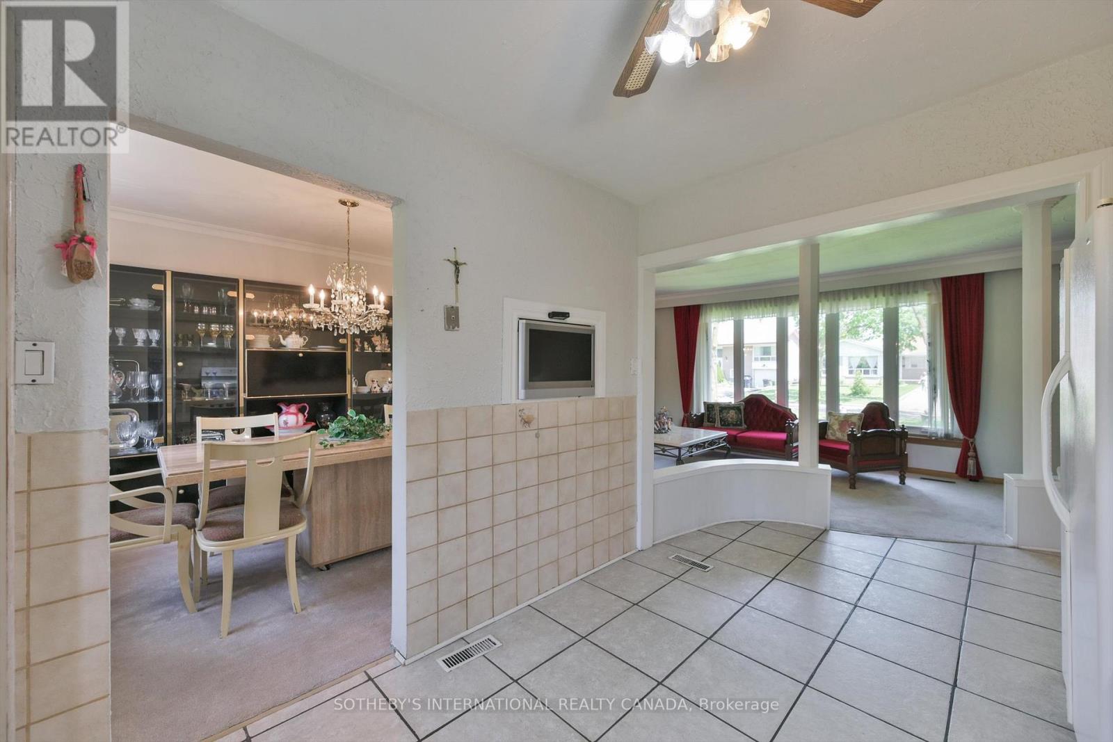 283 Derrydown Road, Toronto, Ontario  M3J 1S2 - Photo 14 - W13213244