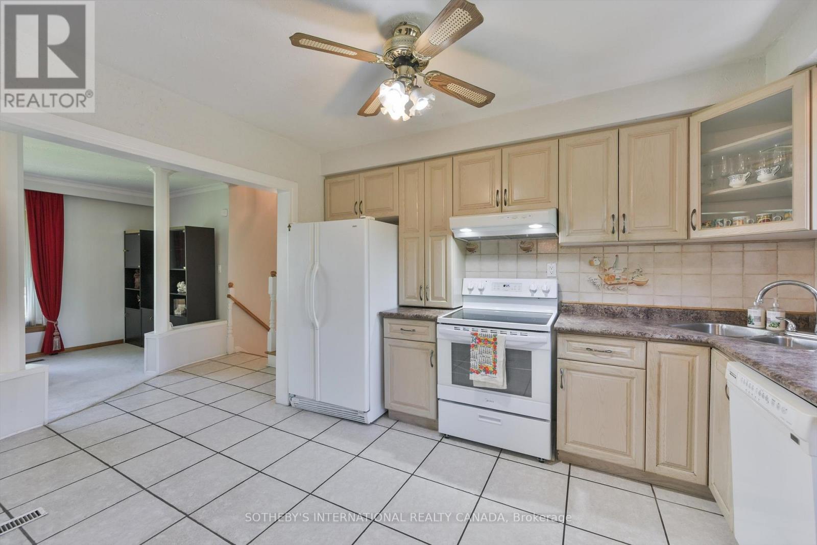 283 Derrydown Road, Toronto, Ontario  M3J 1S2 - Photo 16 - W13213244