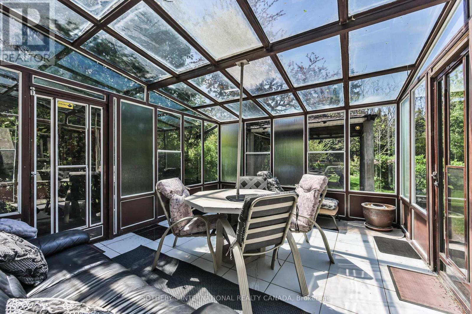 283 Derrydown Road, Toronto, Ontario  M3J 1S2 - Photo 34 - W13213244