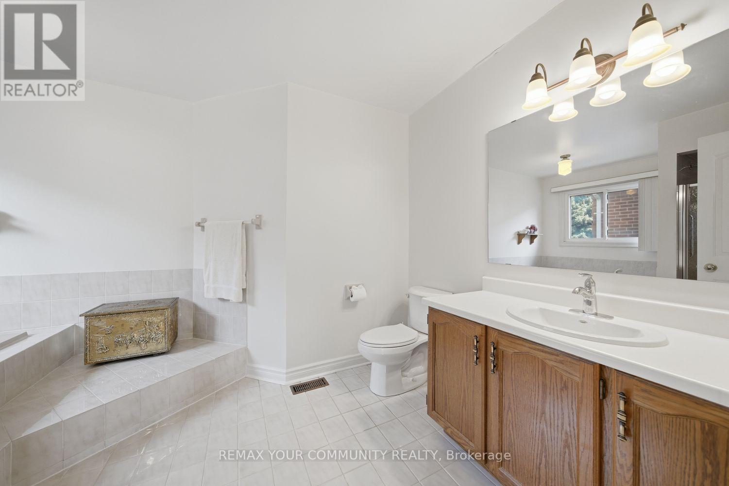 1198 Derrald Drive, Oakville, Ontario  L6J 7K4 - Photo 32 - W13213264