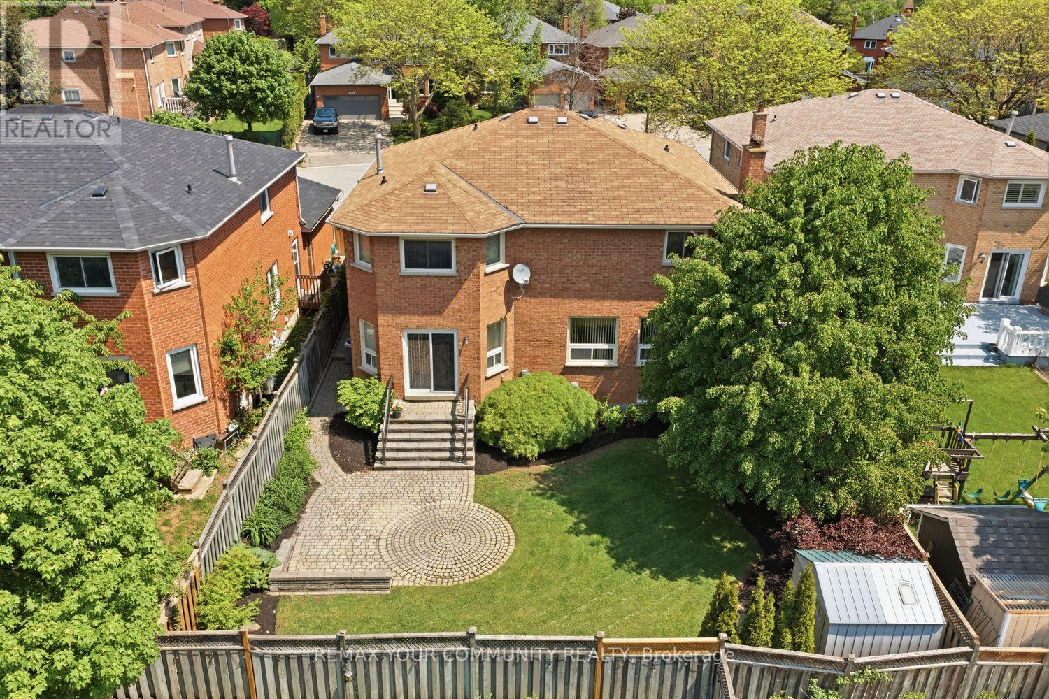 1198 Derrald Drive, Oakville, Ontario  L6J 7K4 - Photo 5 - W13213264