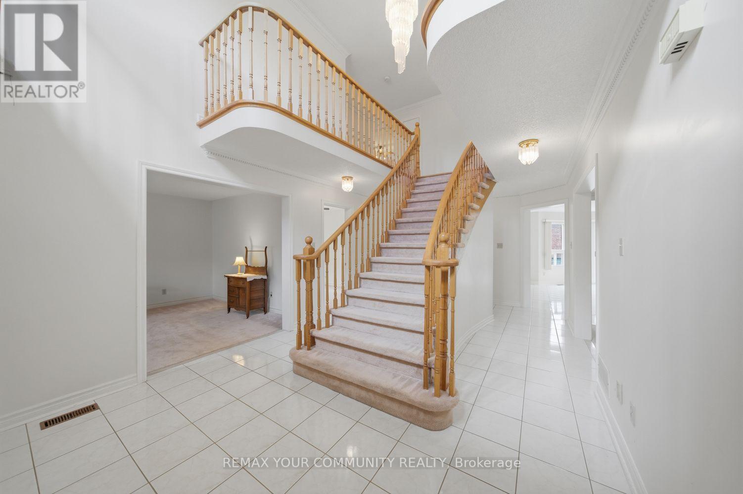 1198 Derrald Drive, Oakville, Ontario  L6J 7K4 - Photo 7 - W13213264