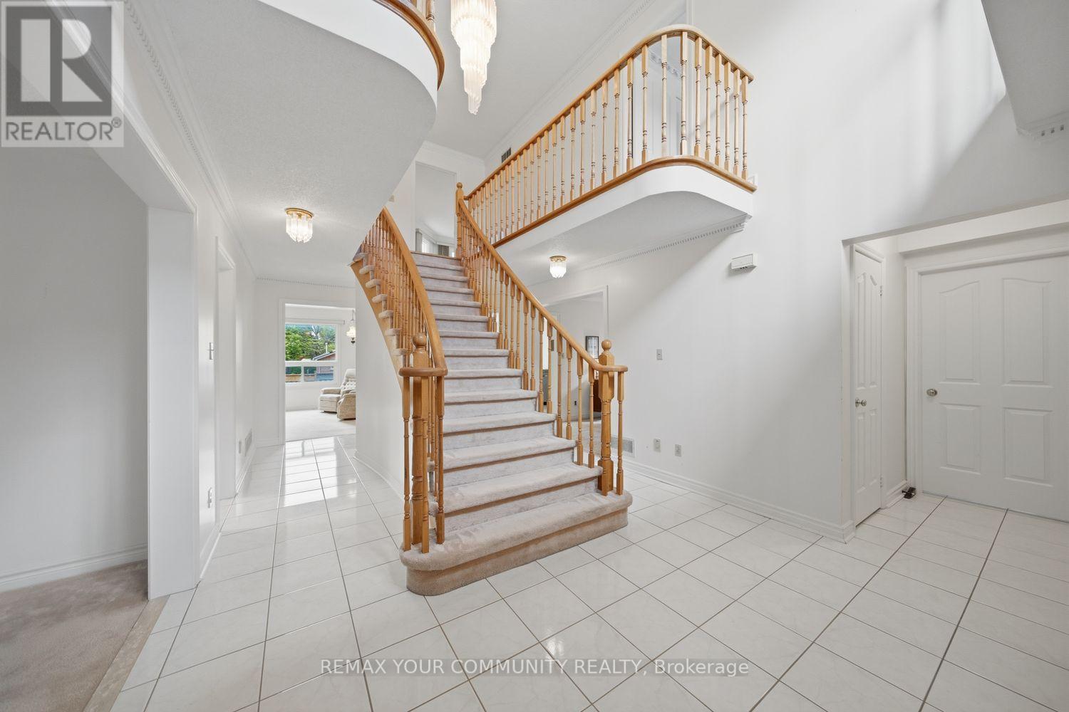 1198 Derrald Drive, Oakville, Ontario  L6J 7K4 - Photo 8 - W13213264