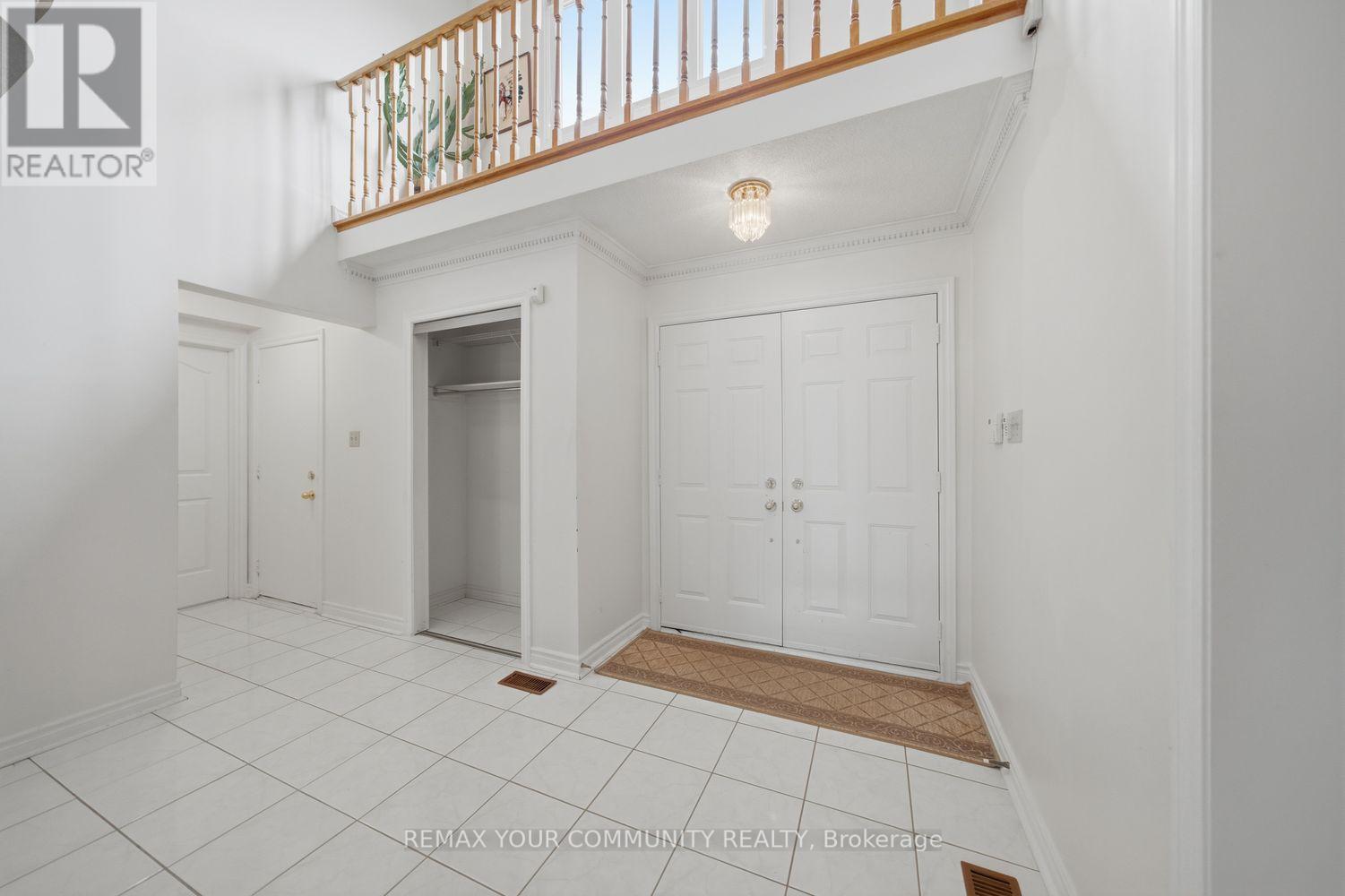 1198 Derrald Drive, Oakville, Ontario  L6J 7K4 - Photo 9 - W13213264