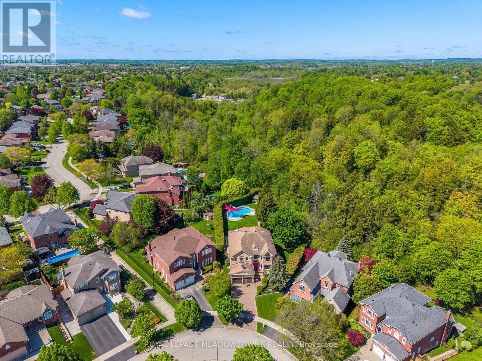 25 Gollop Crescent, Halton Hills, Ontario  L7G 5P1 - Photo 3 - W13213280