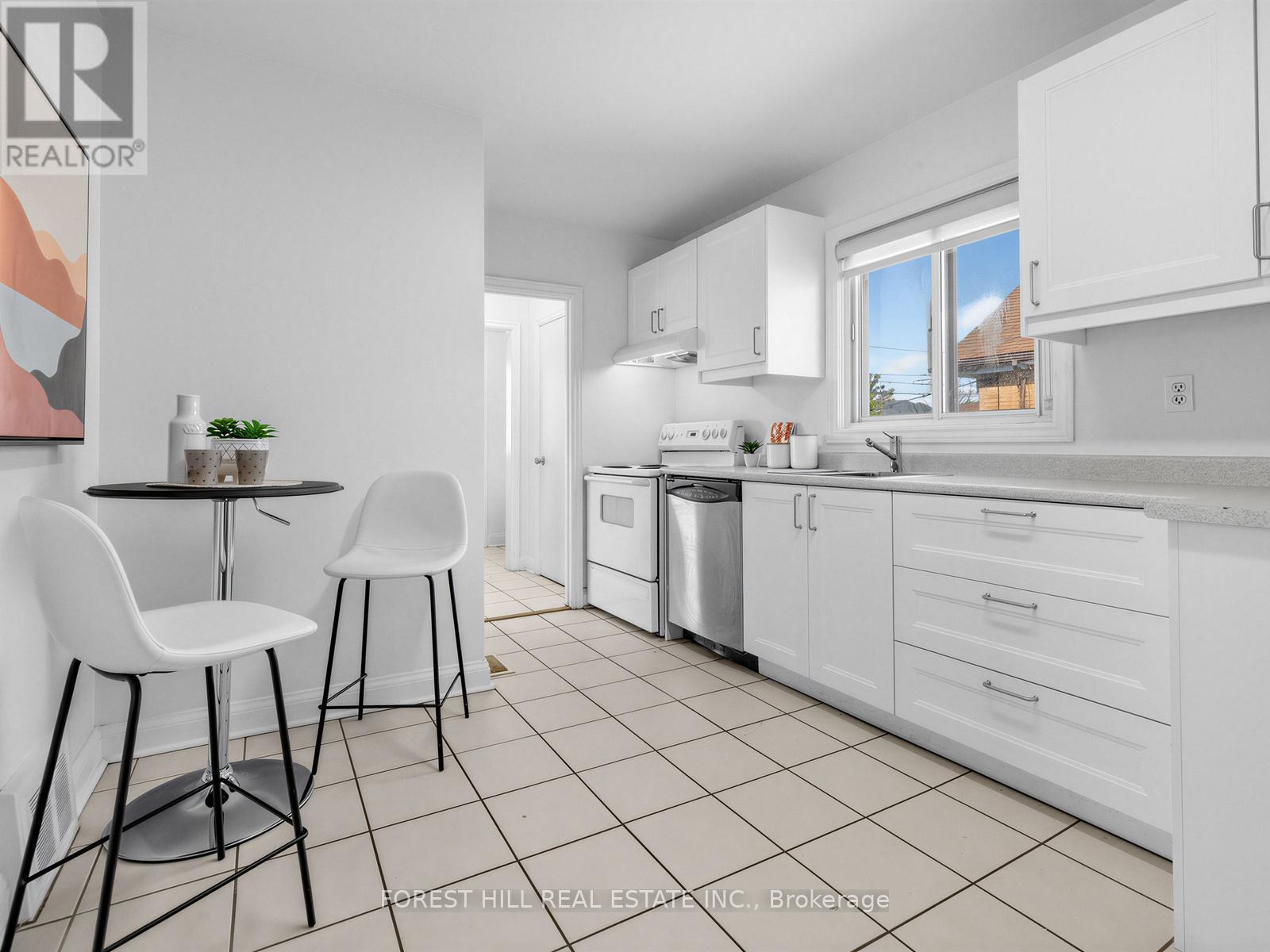 101 Whitley Avenue, Toronto, Ontario  M3K 1A1 - Photo 17 - W13213354