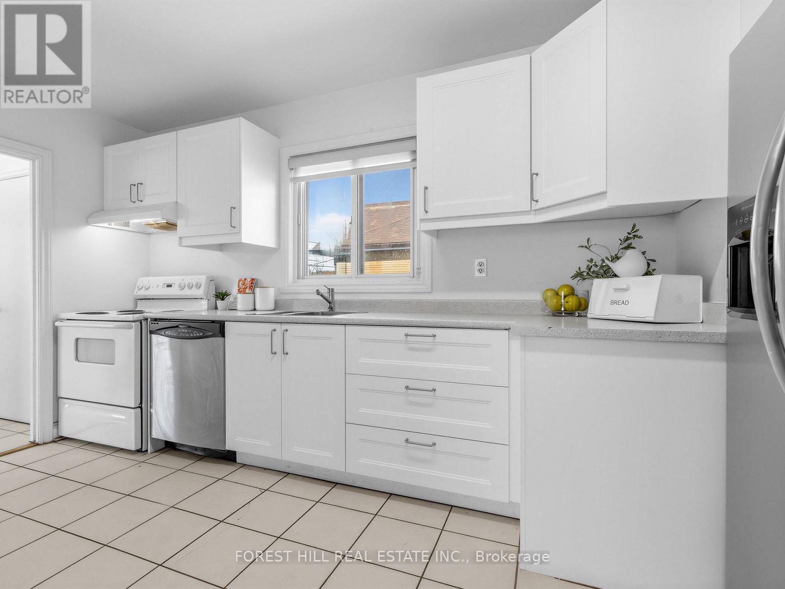101 Whitley Avenue, Toronto, Ontario  M3K 1A1 - Photo 18 - W13213354