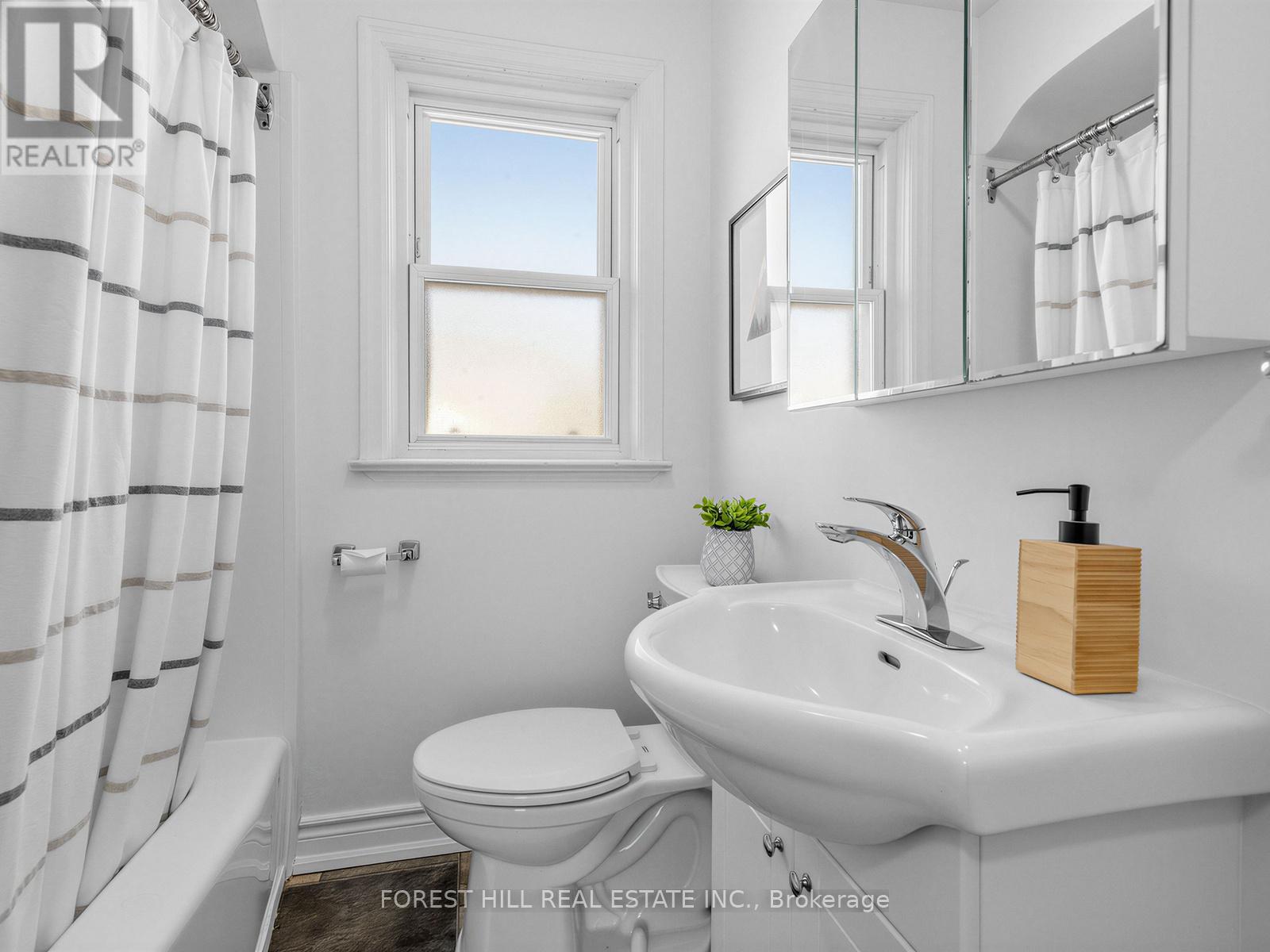 101 Whitley Avenue, Toronto, Ontario  M3K 1A1 - Photo 24 - W13213354