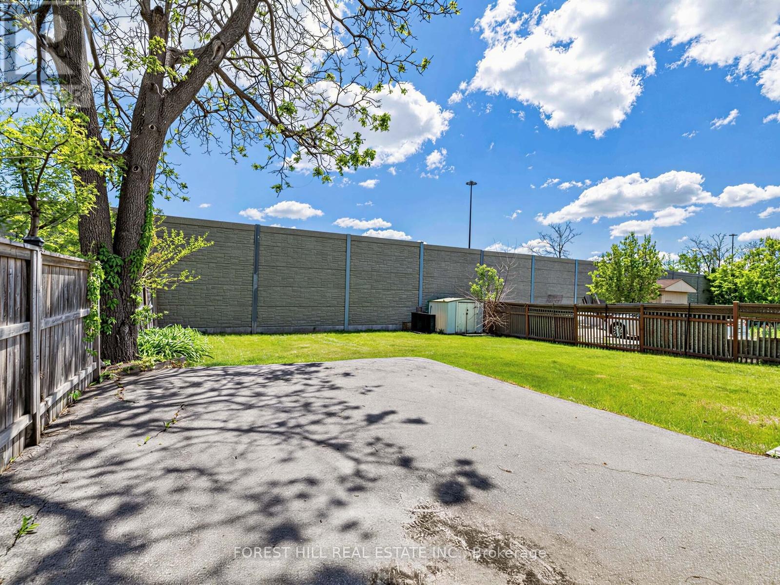 101 Whitley Avenue, Toronto, Ontario  M3K 1A1 - Photo 26 - W13213354