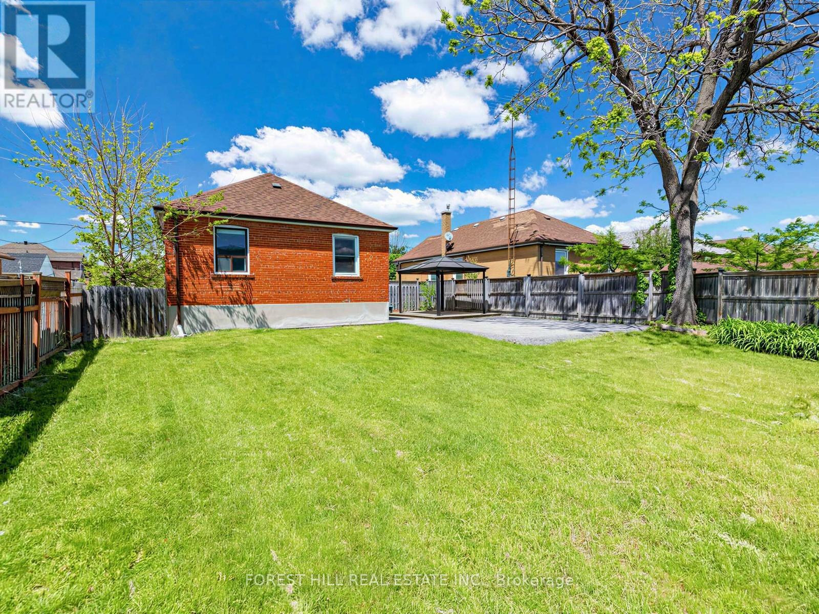 101 Whitley Avenue, Toronto, Ontario  M3K 1A1 - Photo 28 - W13213354