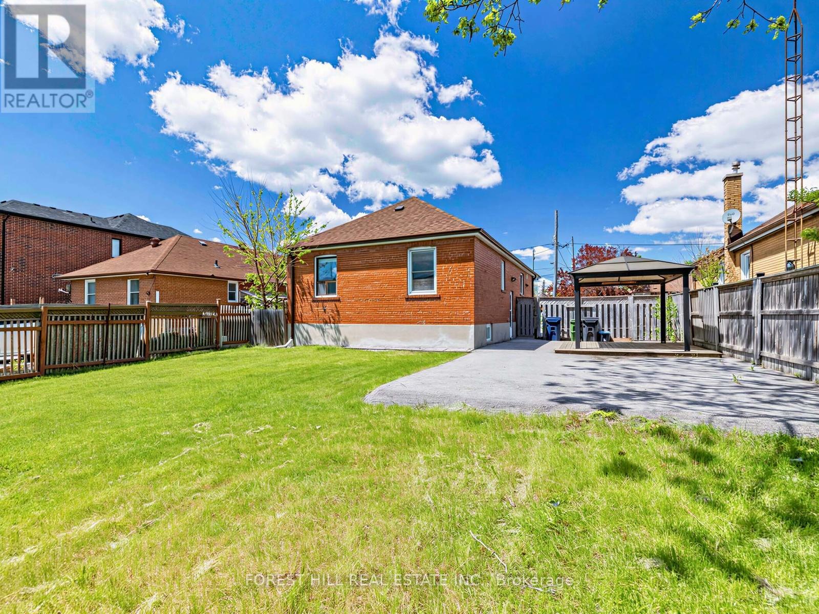 101 Whitley Avenue, Toronto, Ontario  M3K 1A1 - Photo 29 - W13213354