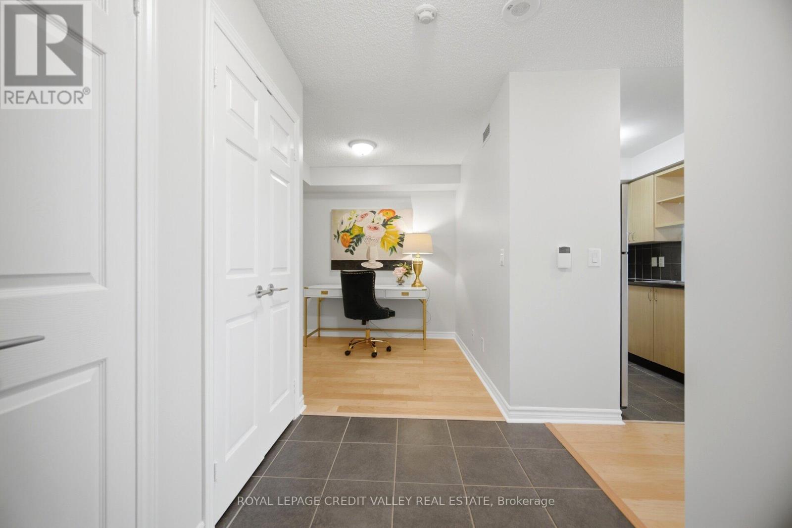 501 - 2379 Central Park Drive, Oakville, Ontario  L6H 0E3 - Photo 14 - W13213398
